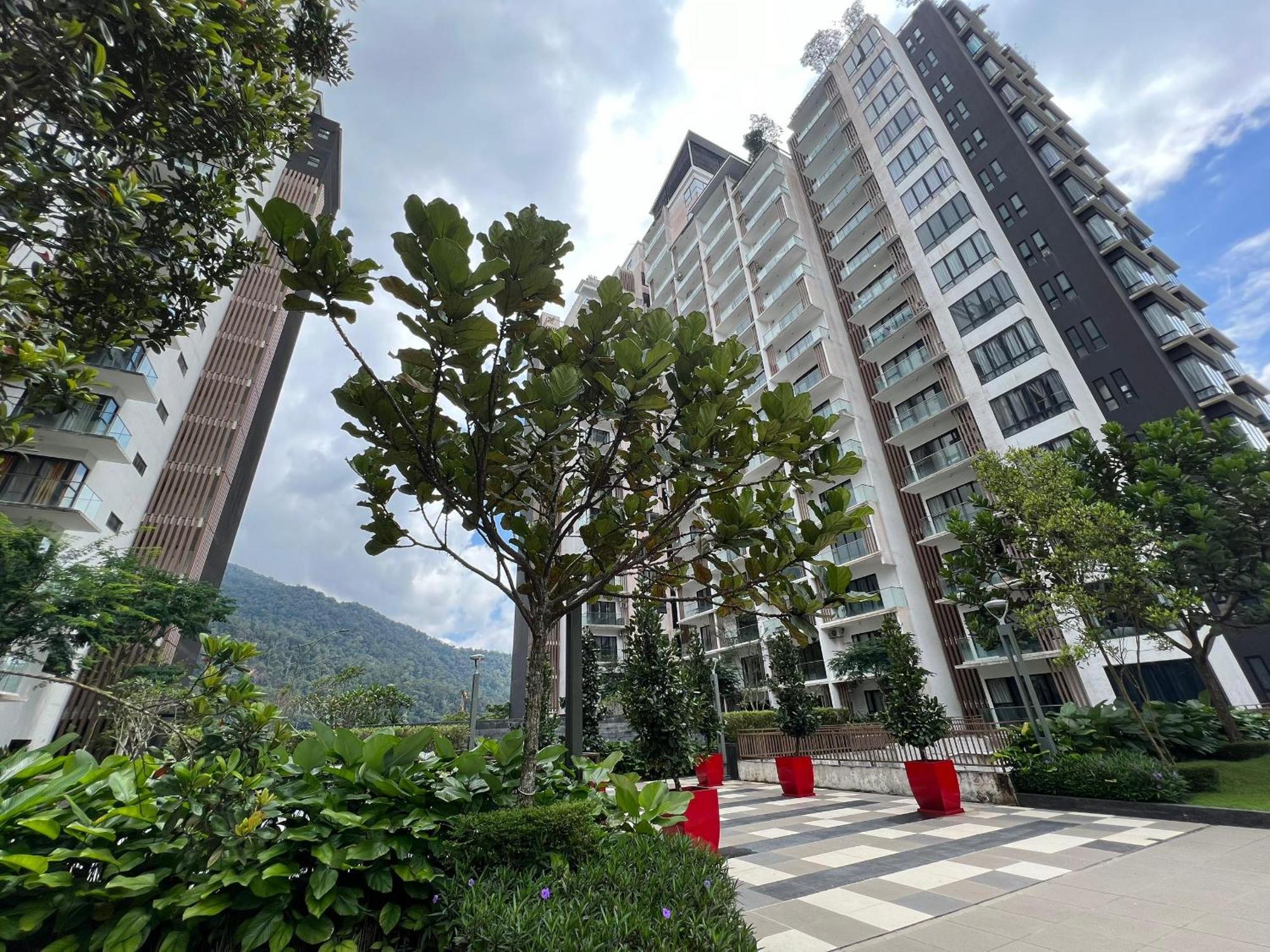 Midhill Apartment Genting 605, 1113, 1213 By Aurorahomes Genting Highlands Exterior photo